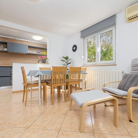 Apartment Dragonja พูลา ภายนอก รูปภาพ