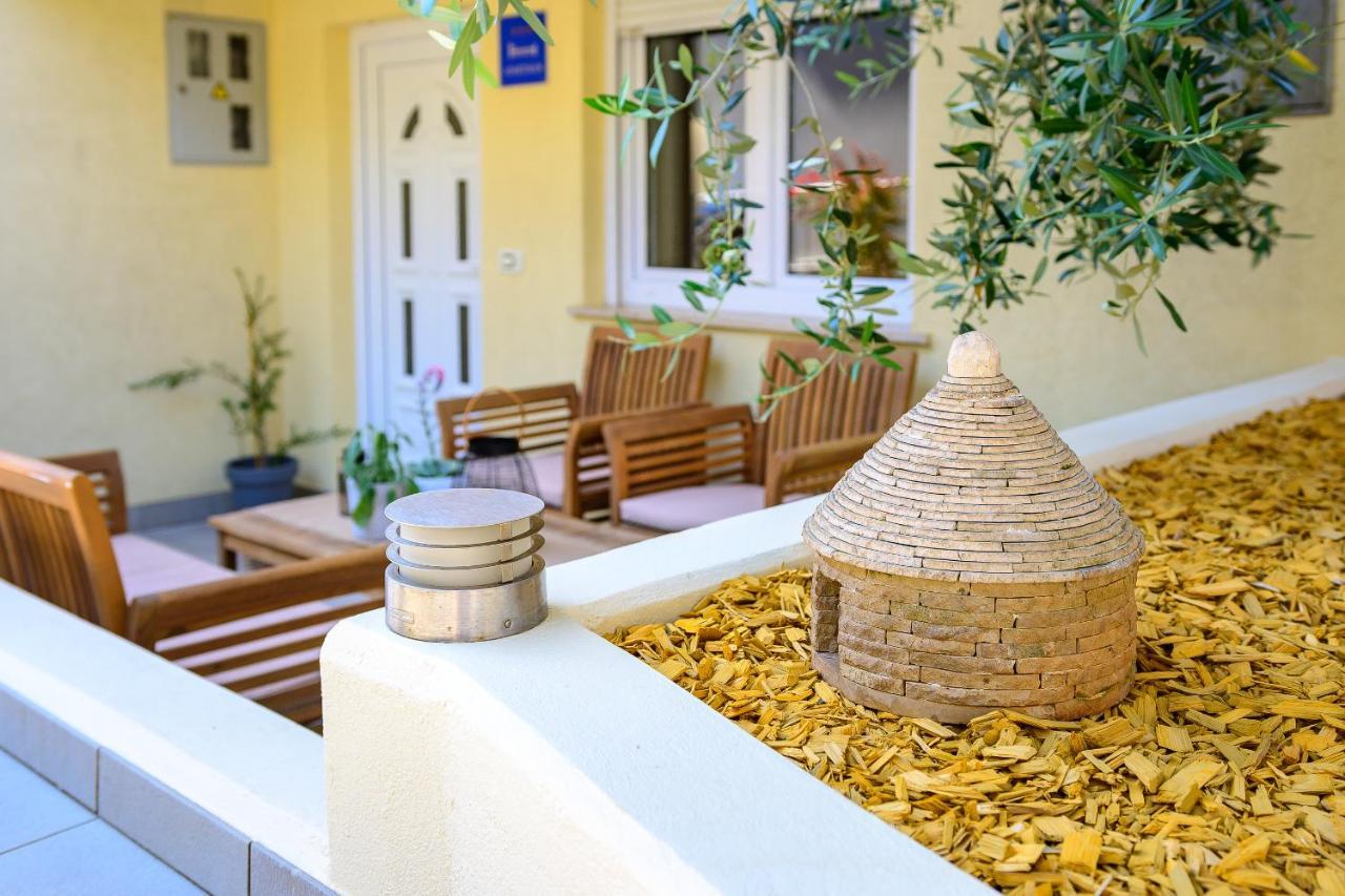 Apartment Dragonja พูลา ภายนอก รูปภาพ
