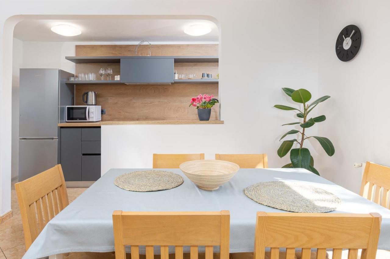 Apartment Dragonja พูลา ภายนอก รูปภาพ